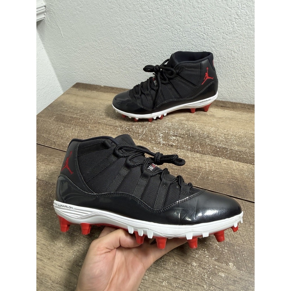 Nike Air Jordan 11 Retro TD Football Cleats Bred Black AO1561-010 Mens Size 10.5